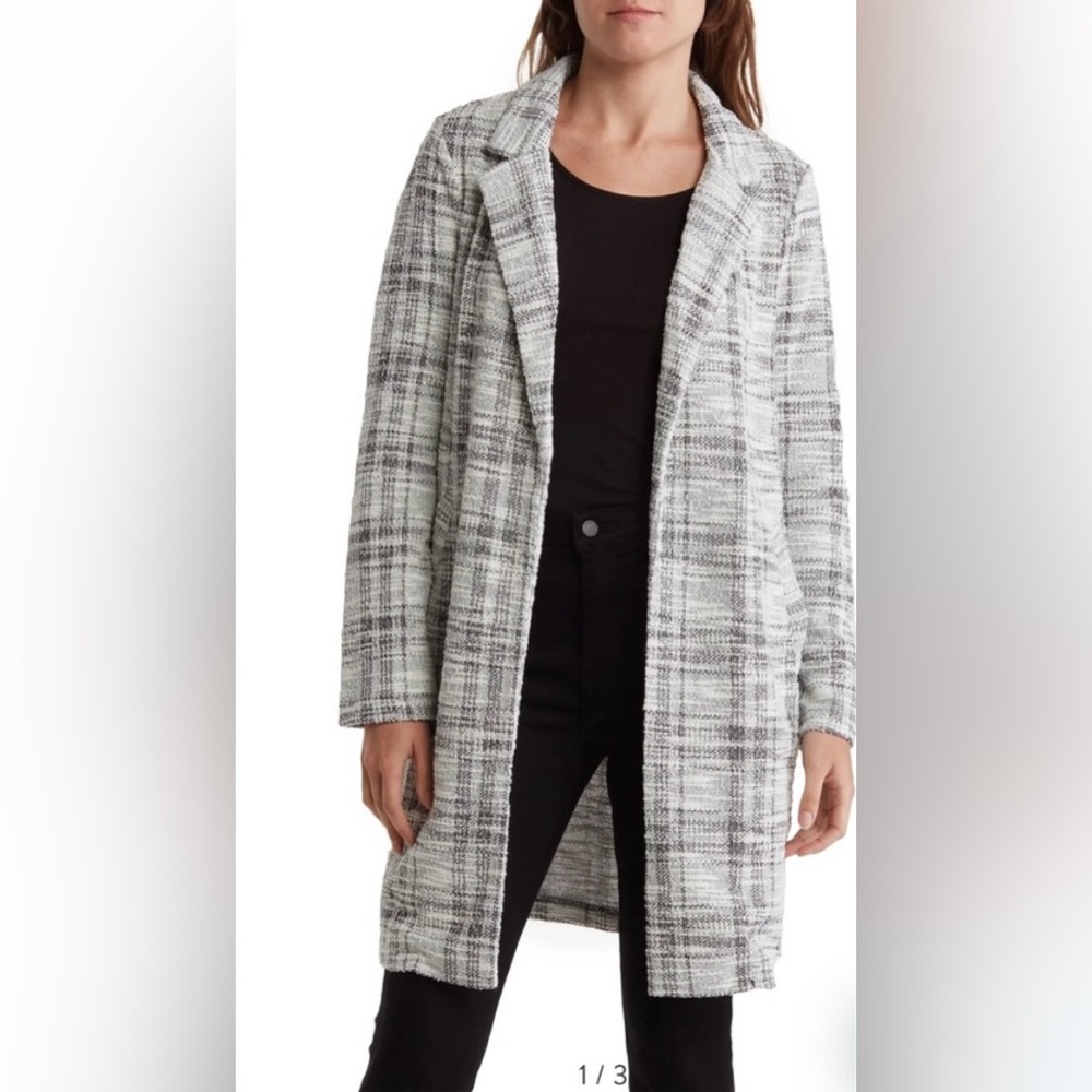 Melloday Open Front Lightweight Plaid Topper in Black & Ivory from Nordstrom
